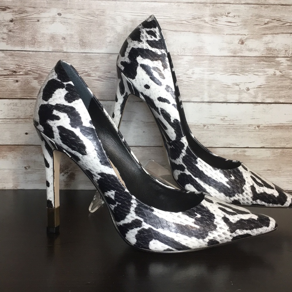 Pointed Toe Heels - Size 7.5